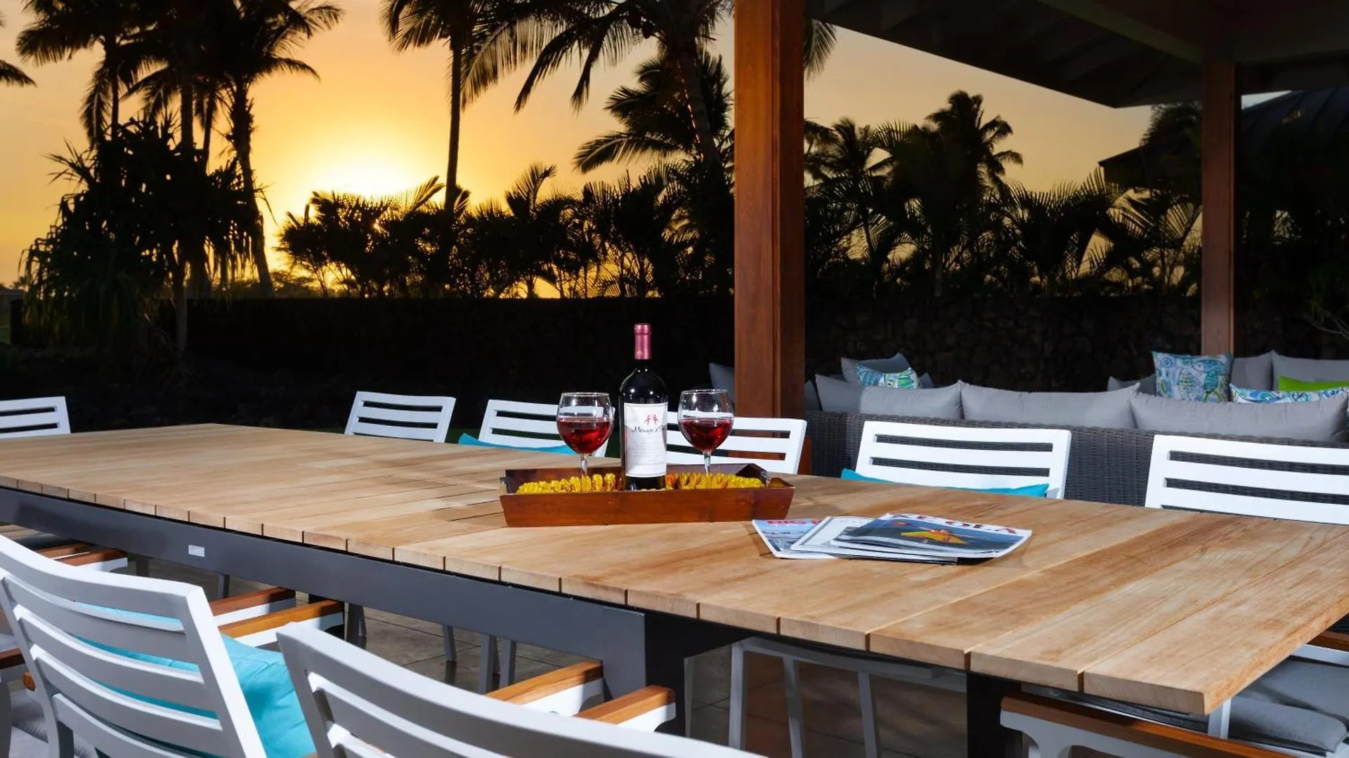 Family Tides Grand 5Br Ainamalu Home With Two Family Suites Waikoloa