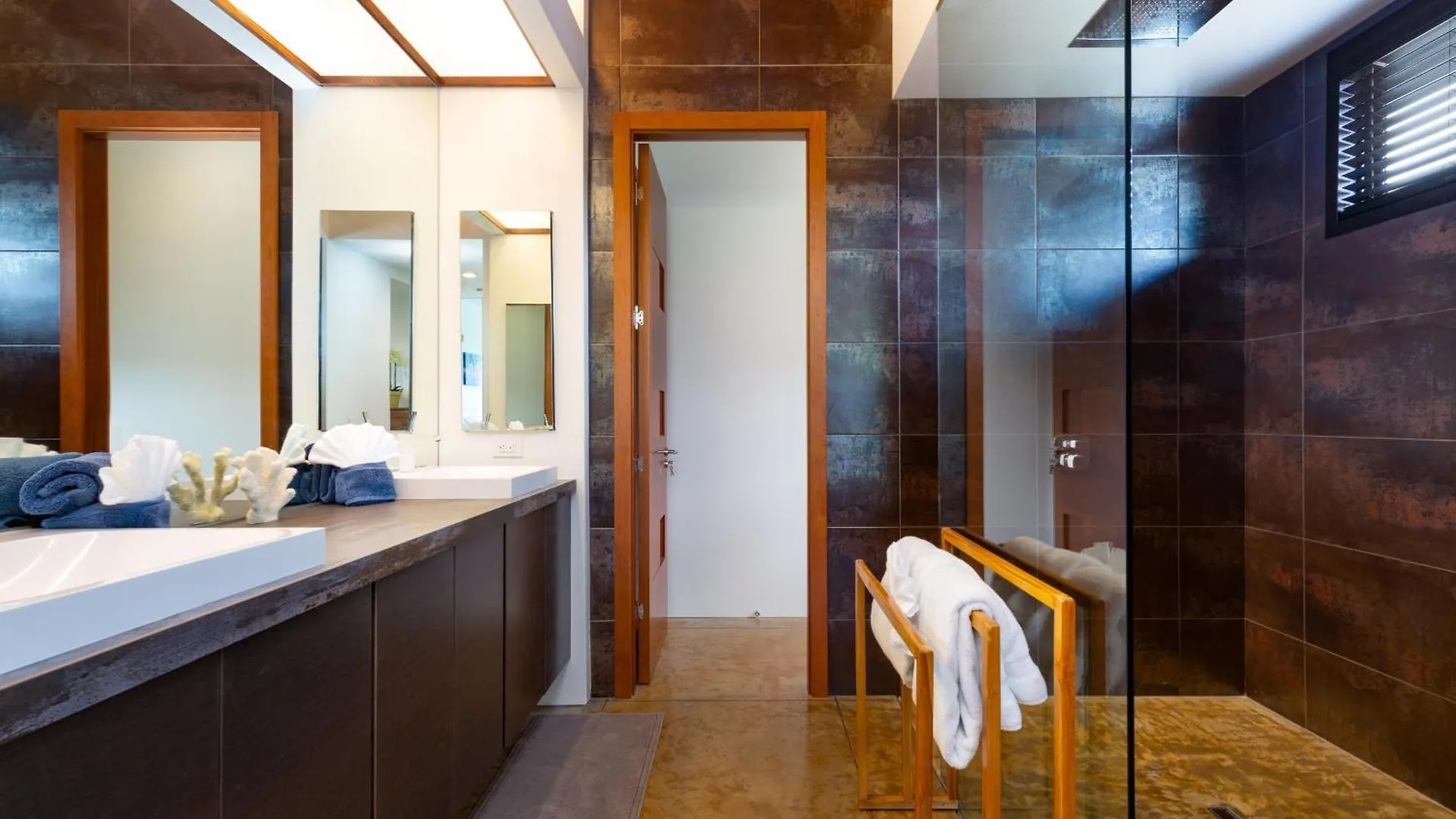 Family Tides Grand 5Br Ainamalu Home With Two Family Suites ワイコロアビレッジ 0*,  米国