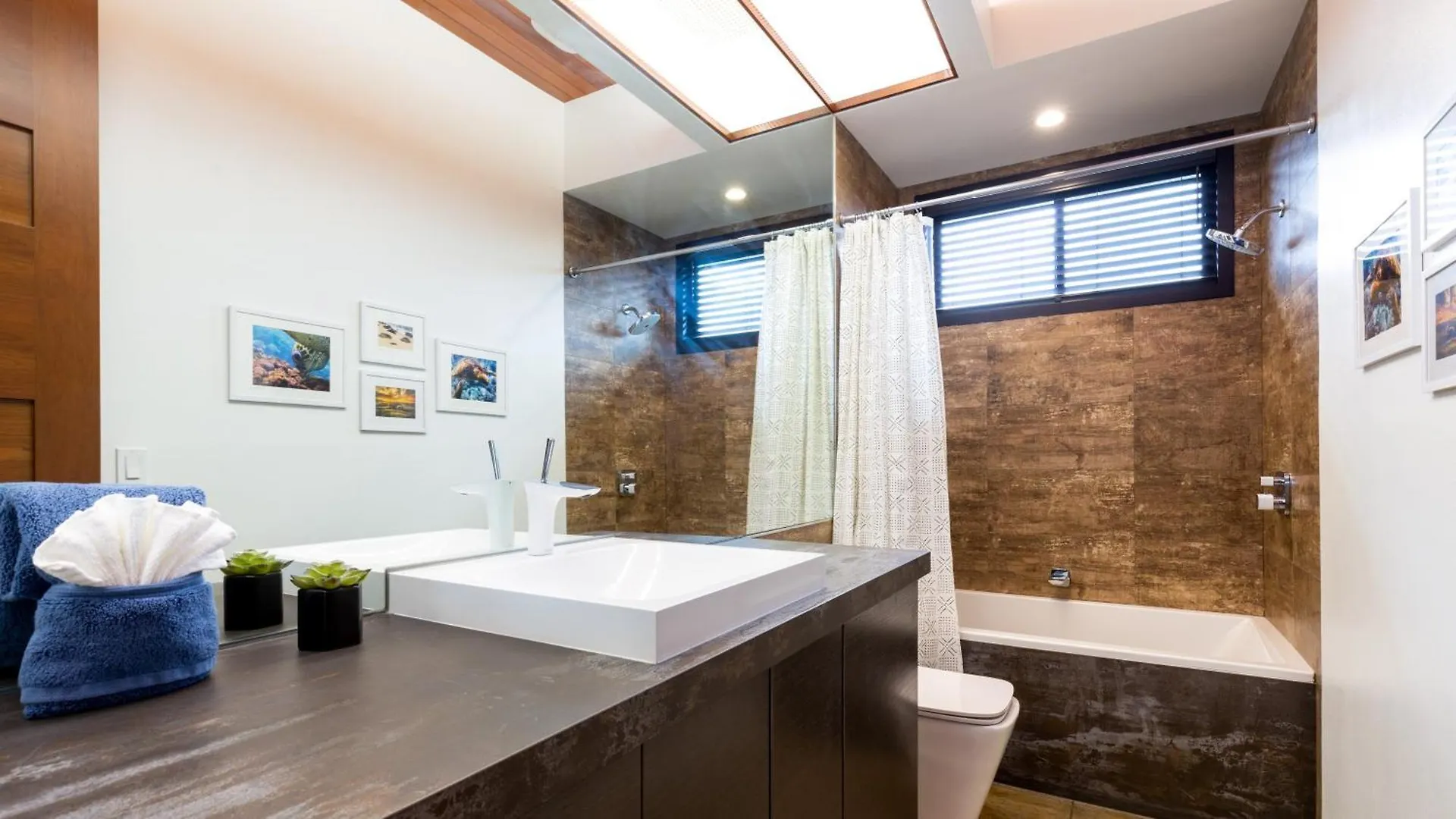 Family Tides Grand 5Br Ainamalu Home With Two Family Suites Waikoloa Holiday home