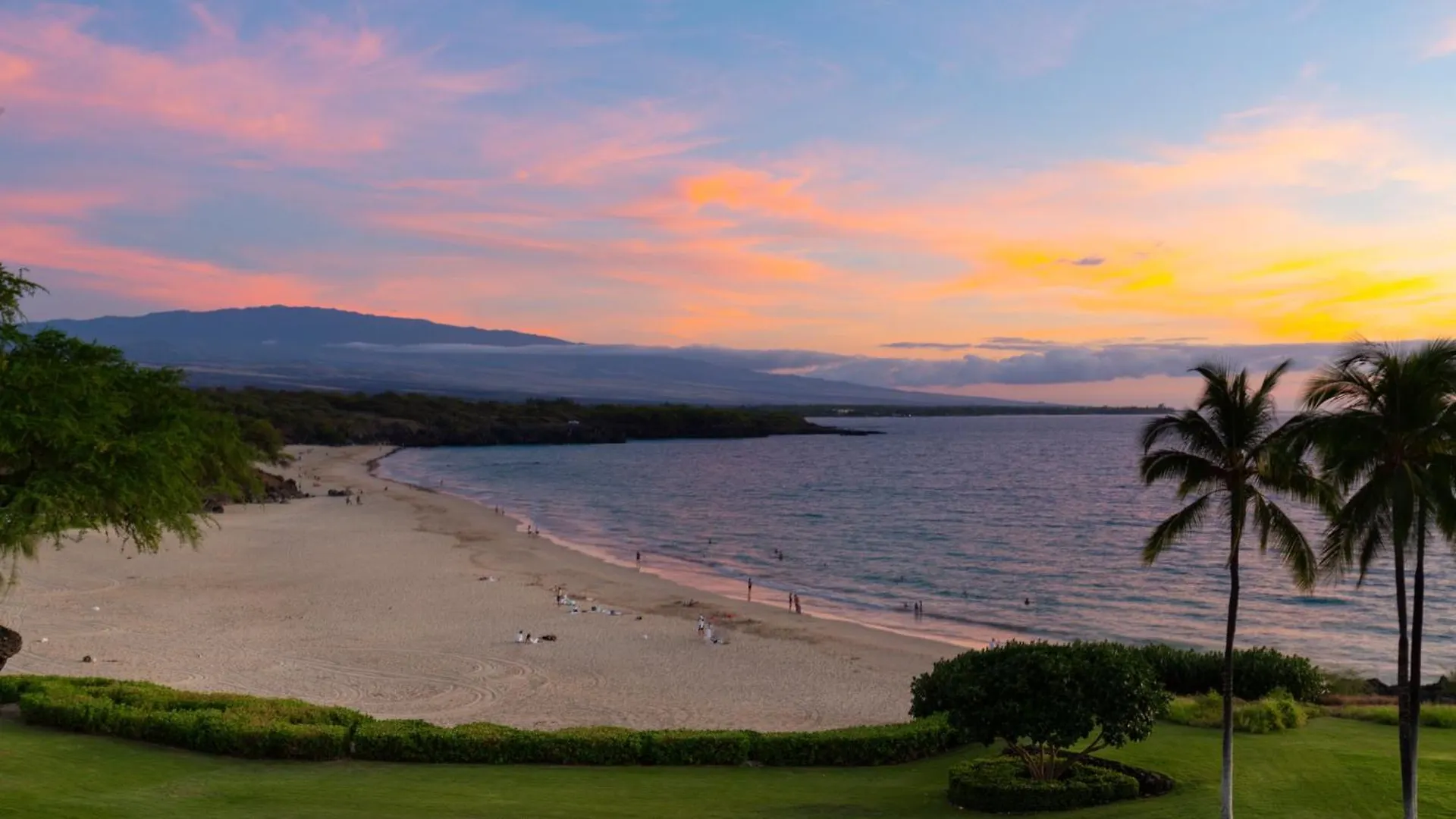 Holiday home Family Tides Grand 5Br Ainamalu Home With Two Family Suites Waikoloa